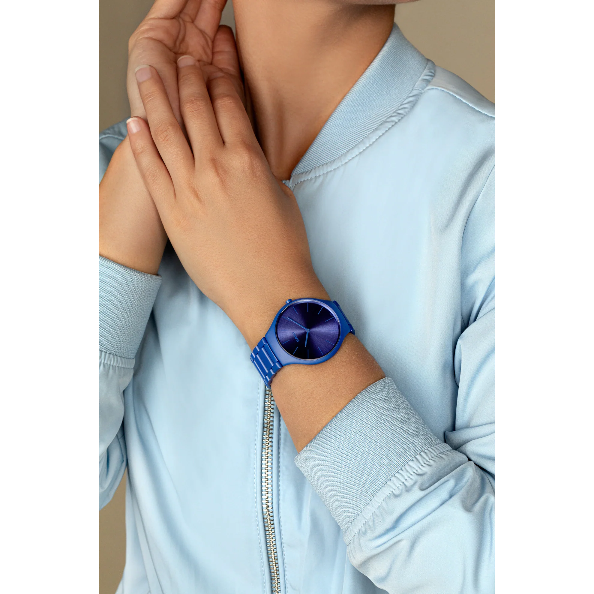 True Thinline Les Couleurs™ Le Corbusier Spectacular ultramarine 4320K - Image 6
